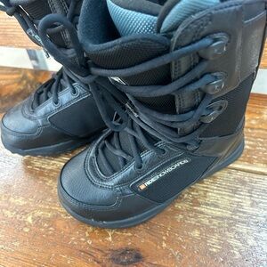 Rides Snowboards Kids Black Boots